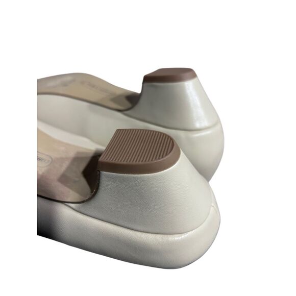 Comfortview Women's Size 10 WW The Vida Slip On Pump in Bone Color - Picture 8 of 10
